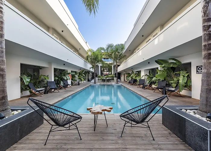 More Meni Residence & Suites